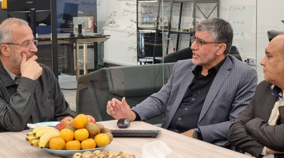 بازدید استاندار قم از مرکز پلاسما درمان